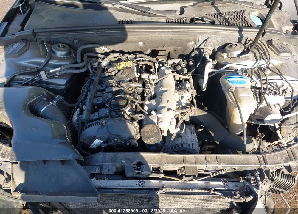 2013 AUDI A4 VIN: WAUBFAFL5DN045360