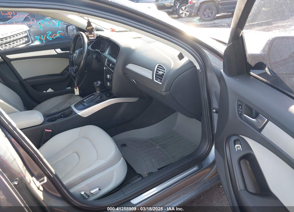 2013 AUDI A4 VIN: WAUBFAFL5DN045360