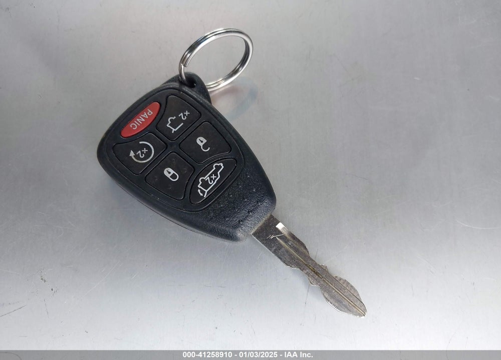 2007 JEEP GRAND CHEROKEE VIN: 1J8HR68M77C642512