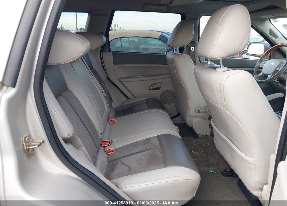 2007 JEEP GRAND CHEROKEE VIN: 1J8HR68M77C642512