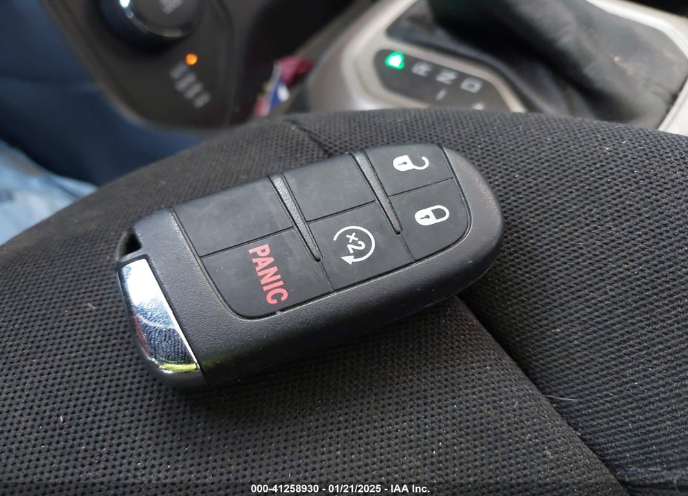 2015 JEEP RENEGADE LATITUDE VIN: ZACCJBBT0FPB62201