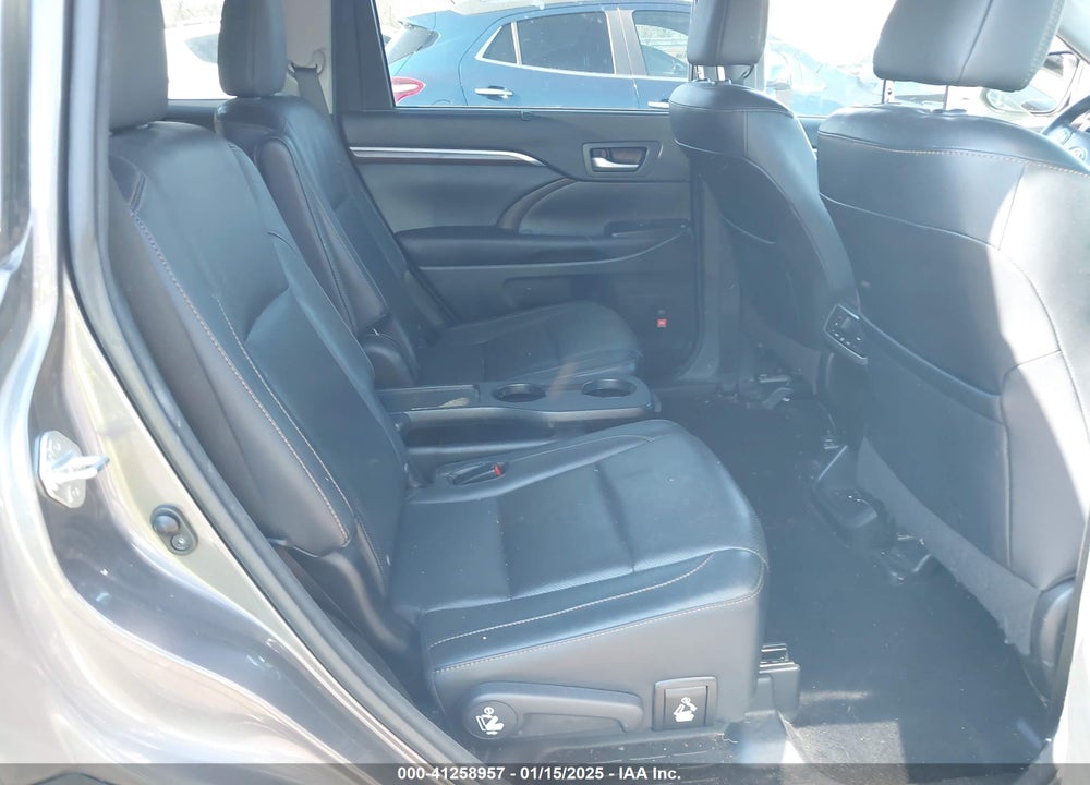 2016 TOYOTA HIGHLANDER LIMITED V6 VIN: 5TDDKRFH2GS246780