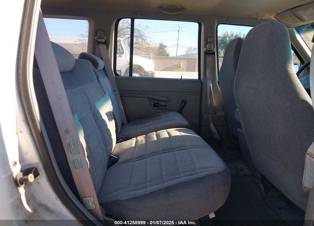 1996 FORD EXPLORER VIN: 1FMDU34X7TUD32413