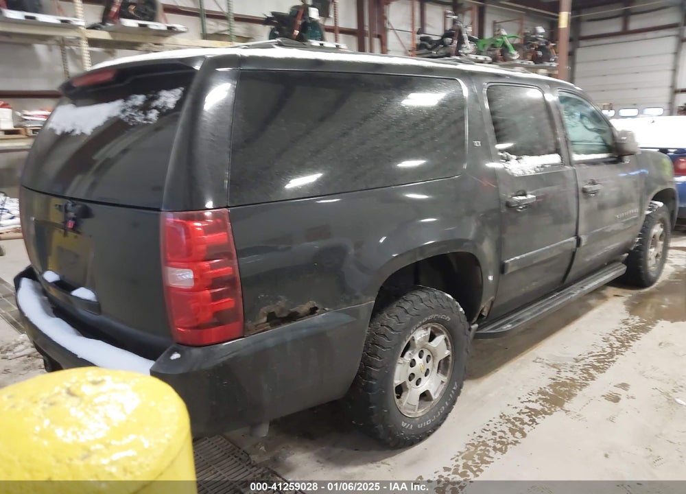 2007 CHEVROLET SUBURBAN 1500 LT VIN: 1GNFK16357R137766