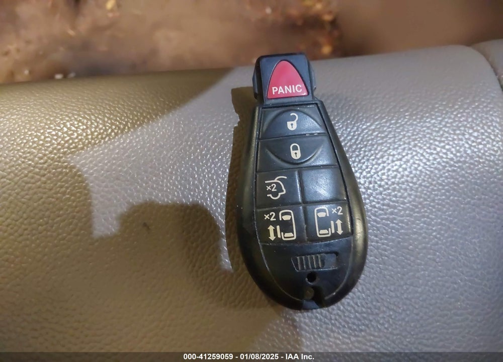 2014 CHRYSLER TOWN & COUNTRY TOURING VIN: 2C4RC1BG1ER231730
