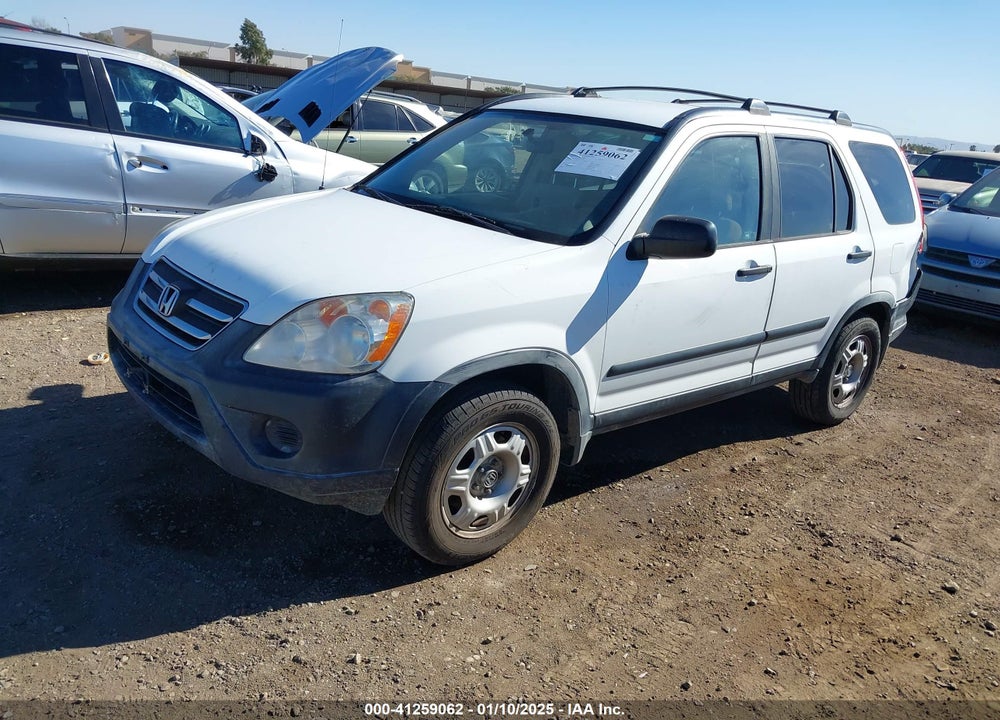 2005 HONDA CR-V LX VIN: JHLRD68525C015395