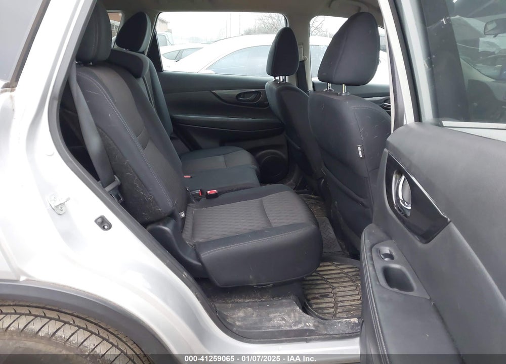 2018 NISSAN ROGUE S VIN: 5N1AT2MV2JC757393