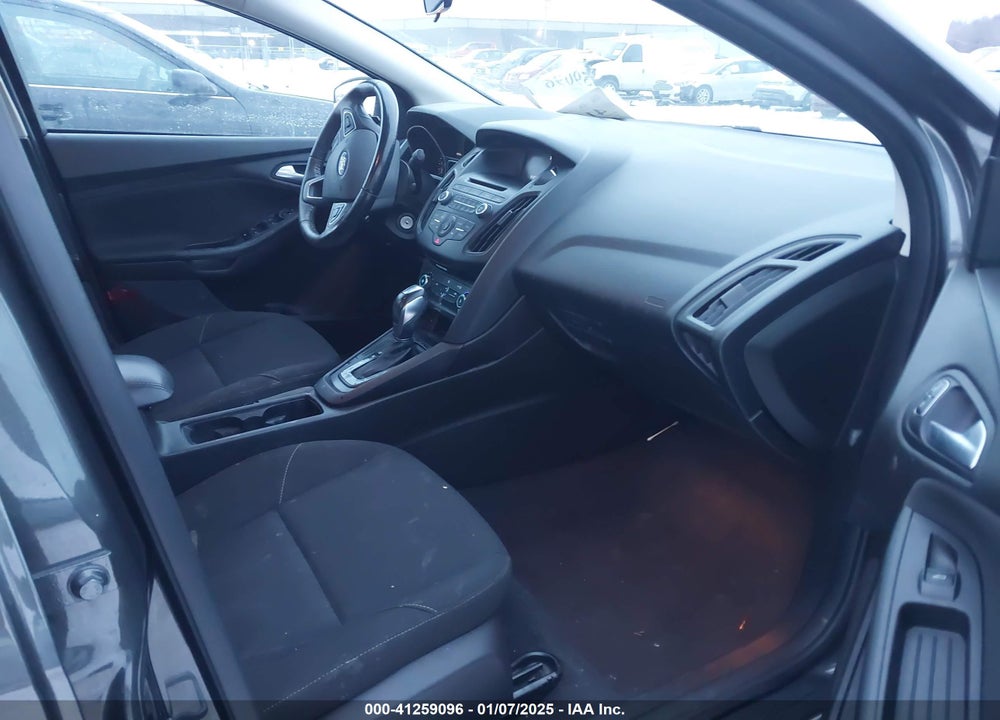 2015 FORD FOCUS VIN: 1FADP3F23FL333961