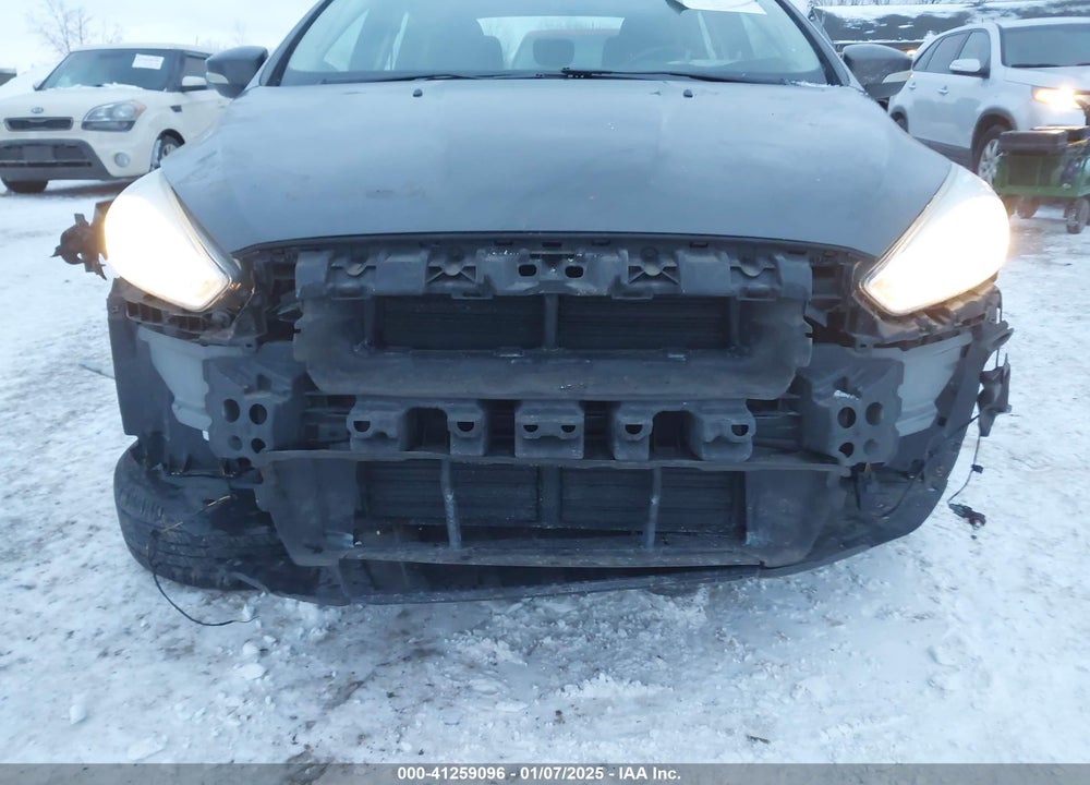 2015 FORD FOCUS VIN: 1FADP3F23FL333961