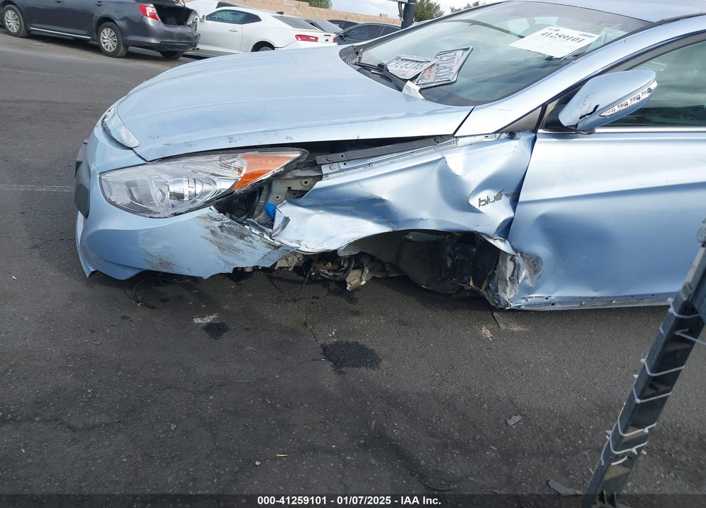 2015 HYUNDAI SONATA HYBRID VIN: KMHEC4A48FA120195