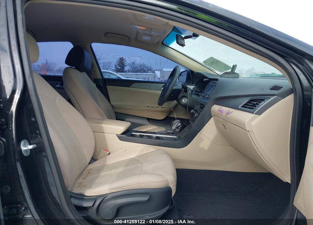 2015 HYUNDAI SONATA SE VIN: 5NPE24AF6FH099803