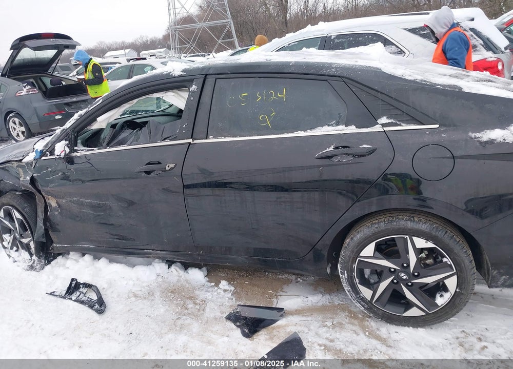 2022 HYUNDAI ELANTRA VIN: 5NPLN4AG1NH053124