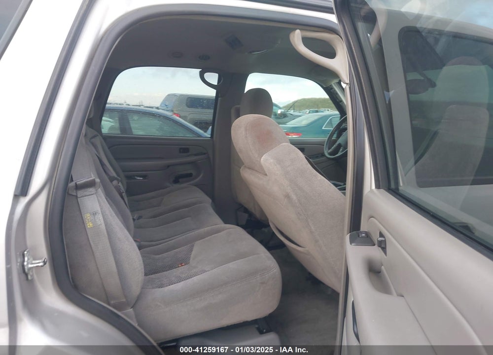 2005 CHEVROLET TAHOE LS VIN: 1GNEK13TX5J140898