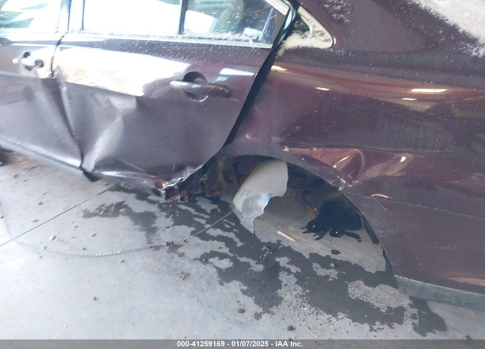 2011 FORD TAURUS VIN: 1FAHP2HW7BG159102