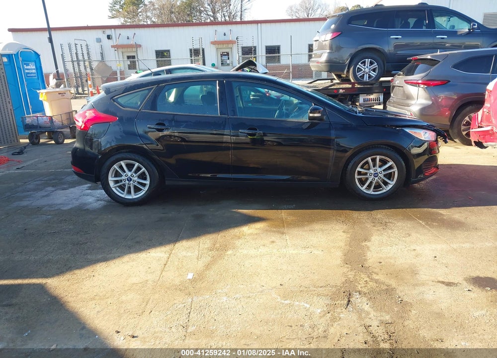 2017 FORD FOCUS SE VIN: 1FADP3K29HL331947
