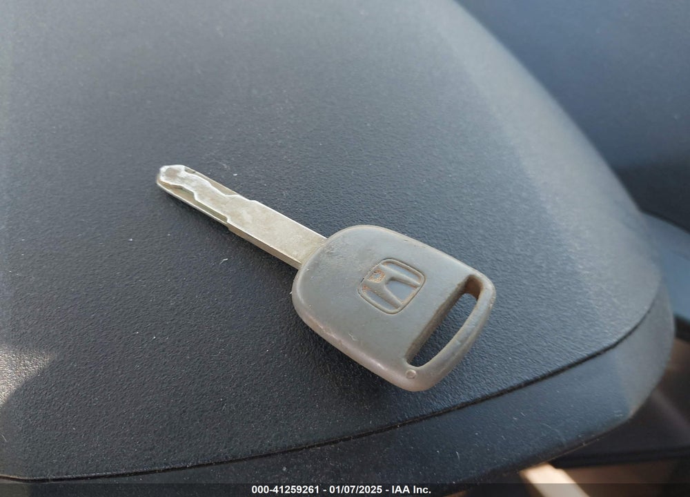 2011 HONDA PILOT EX-L VIN: 5FNYF3H68BB020464