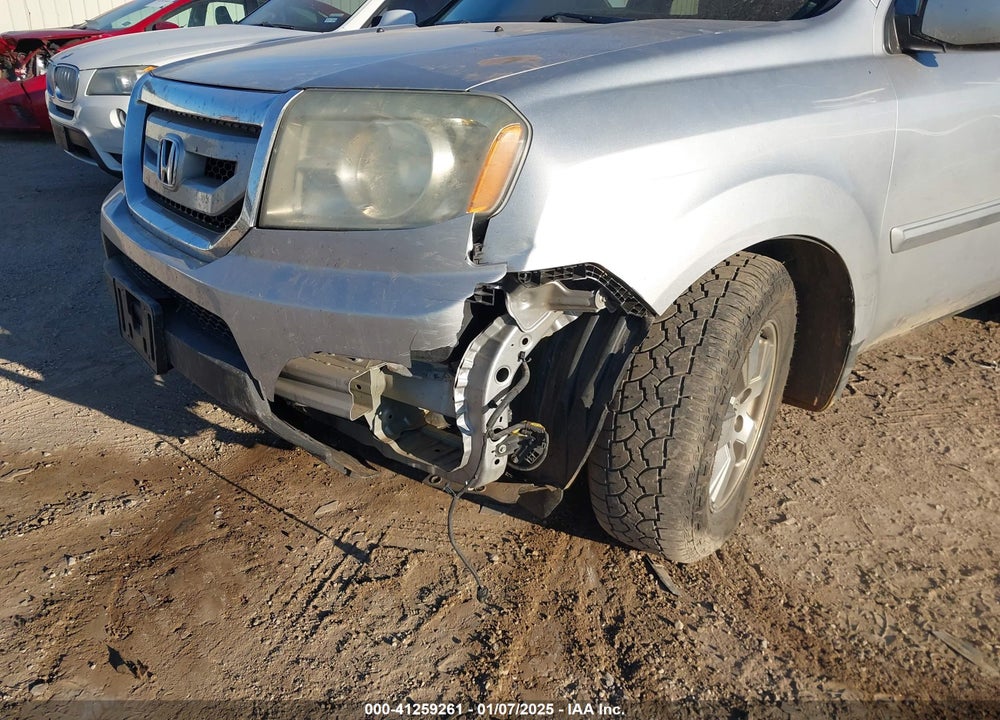 2011 HONDA PILOT EX-L VIN: 5FNYF3H68BB020464