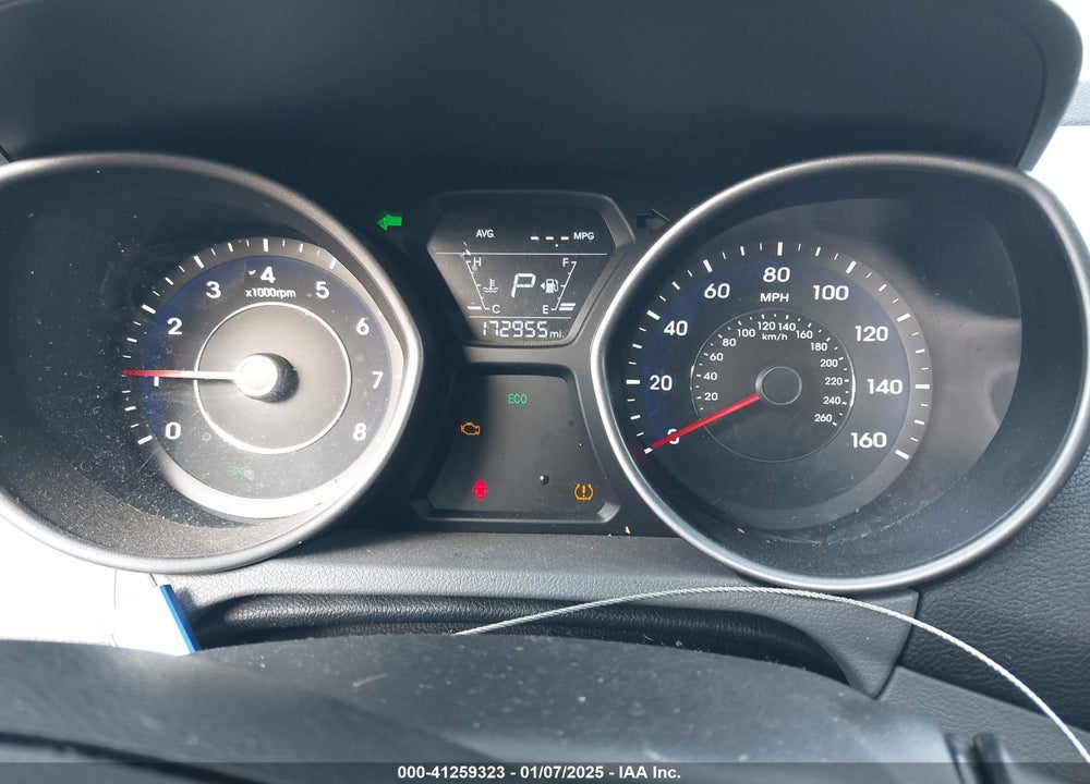 2016 HYUNDAI ELANTRA VIN: 5NPDH4AE0GH717409