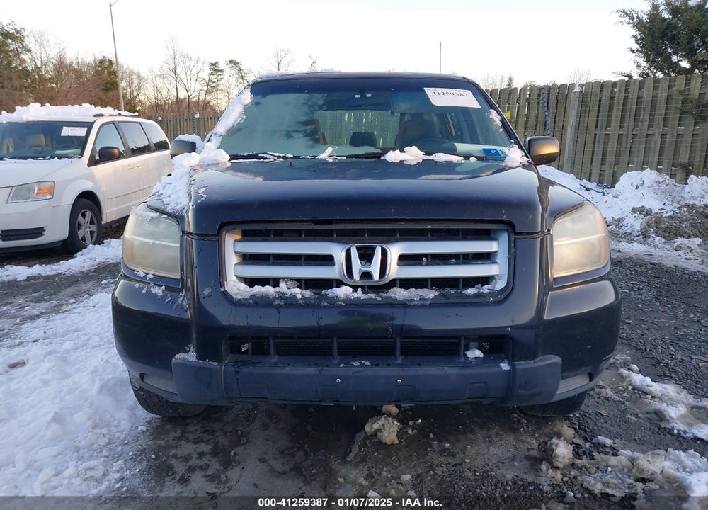2006 HONDA PILOT LX VIN: 5FNYF28196B016282