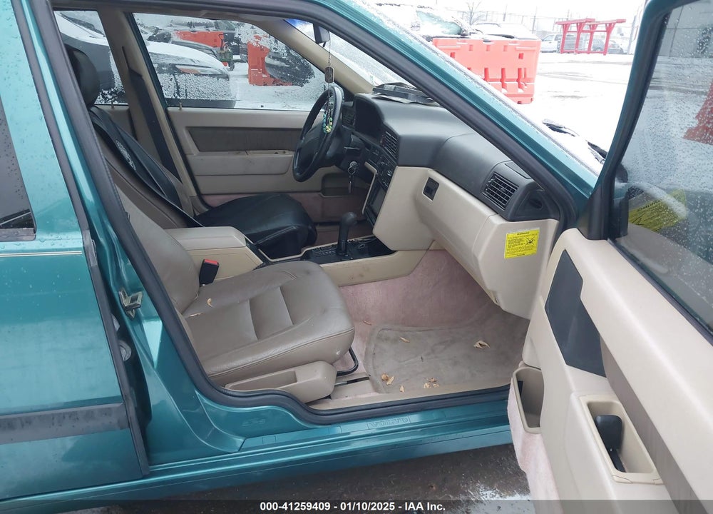 1994 VOLVO 850 VIN: YV1LS5525R2169179