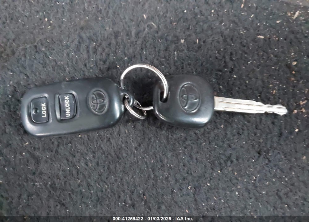 2006 TOYOTA COROLLA VIN: 2T1BR32E06C705226