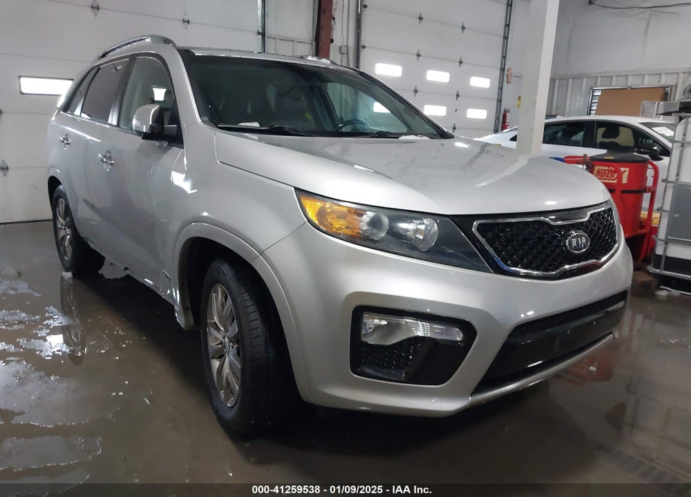 2013 KIA SORENTO SX V6 VIN: 5XYKWDA23DG375072