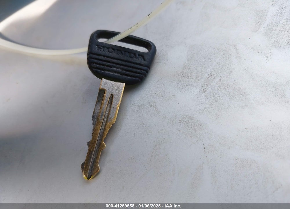 1995 HONDA CIVIC DX VIN: 2HGEJ2122SH560486