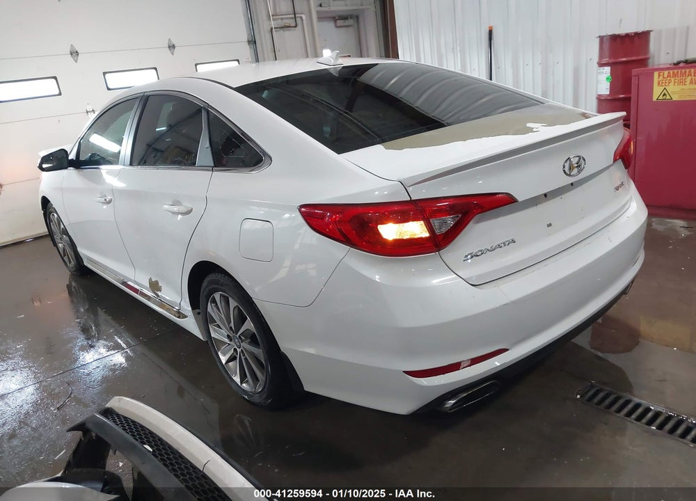 2015 HYUNDAI SONATA VIN: 5NPE34AF1FH045760