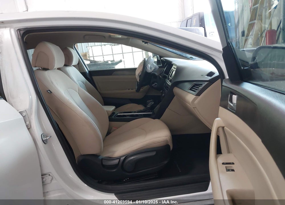 2015 HYUNDAI SONATA VIN: 5NPE34AF1FH045760