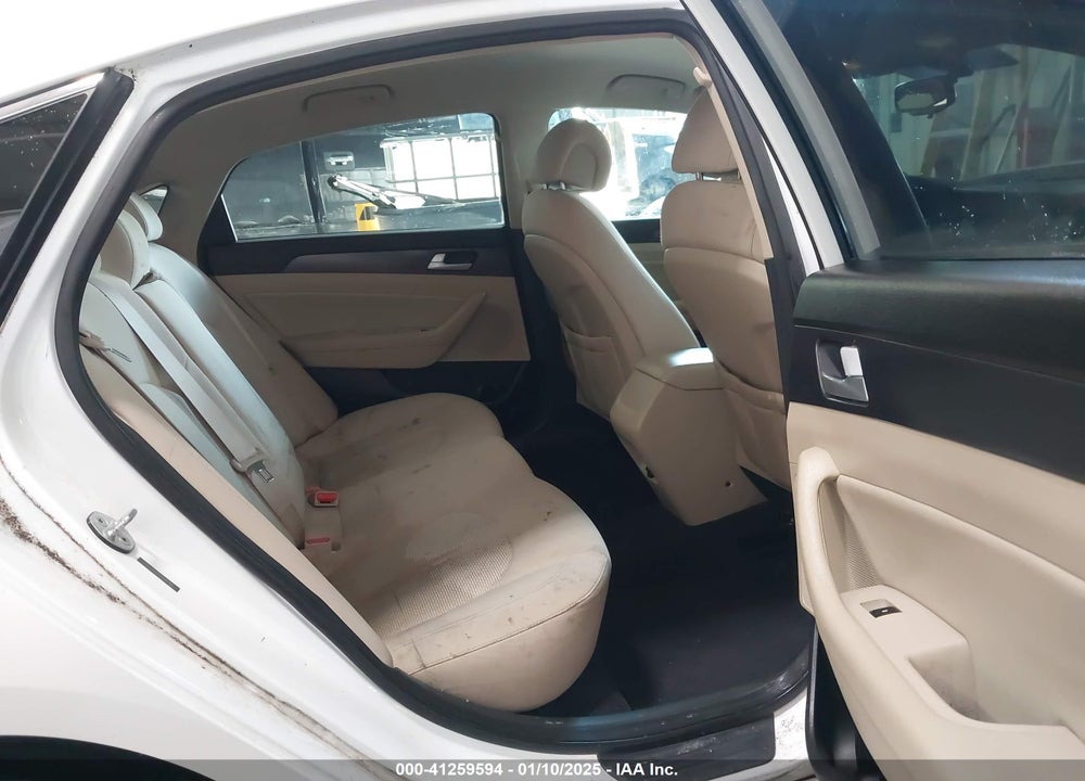 2015 HYUNDAI SONATA VIN: 5NPE34AF1FH045760