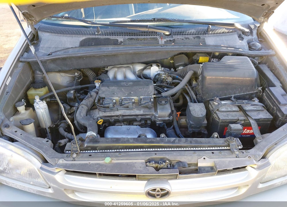 1998 TOYOTA SIENNA XLE VIN: 4T3ZF13C1WU051030