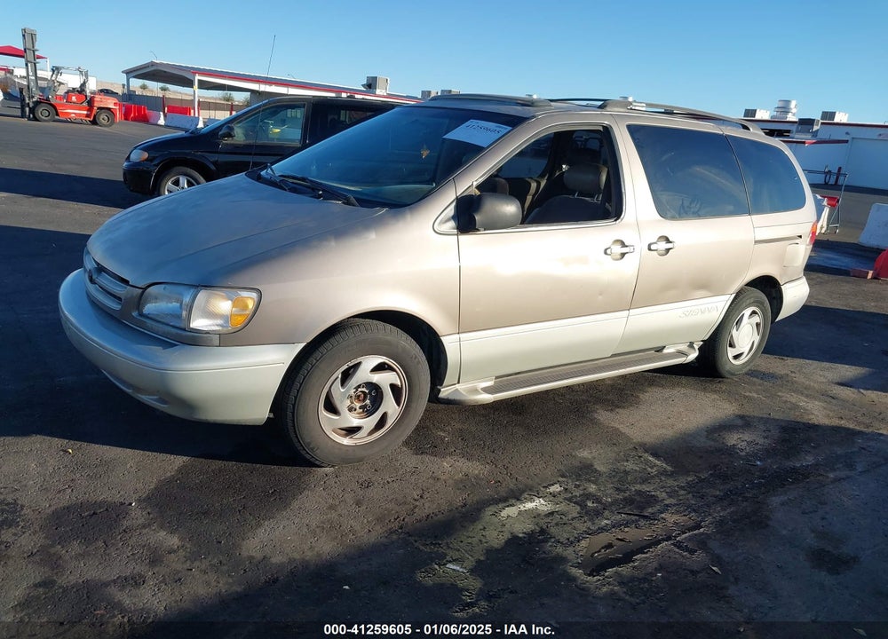 1998 TOYOTA SIENNA XLE VIN: 4T3ZF13C1WU051030
