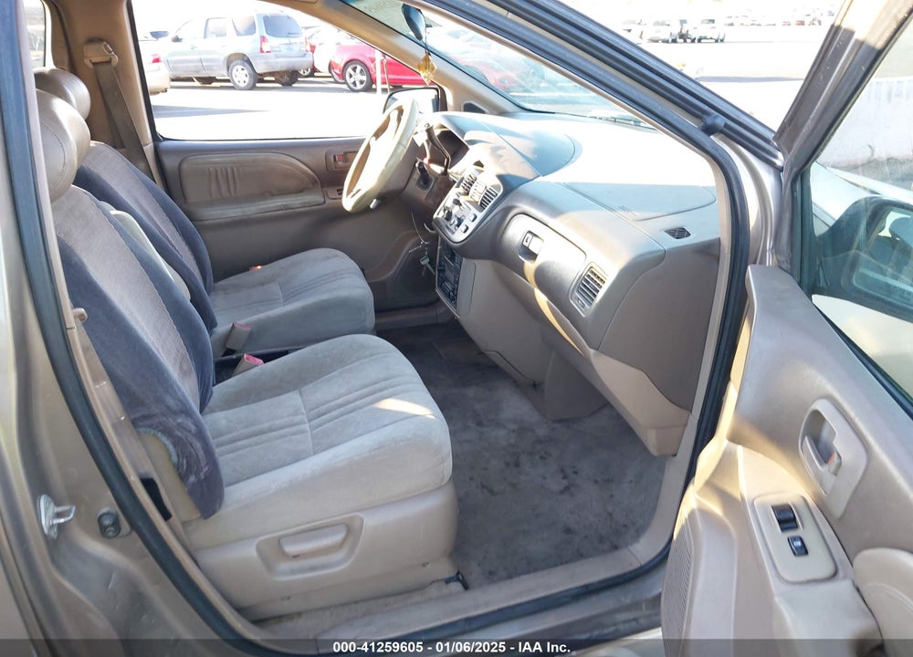 1998 TOYOTA SIENNA XLE VIN: 4T3ZF13C1WU051030