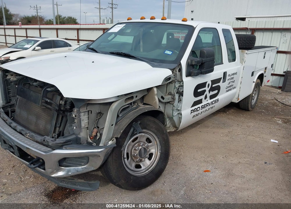2015 FORD F-350 CHASSIS XL VIN: 1FD8X3E69FED71162