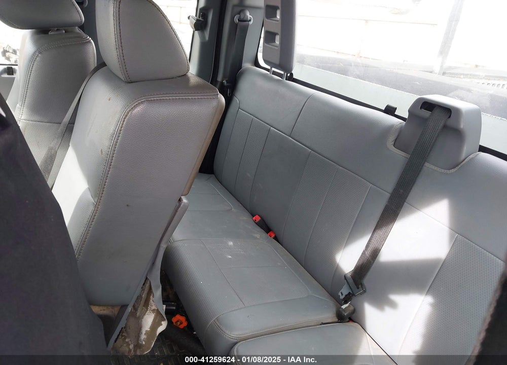 2015 FORD F-350 CHASSIS XL VIN: 1FD8X3E69FED71162