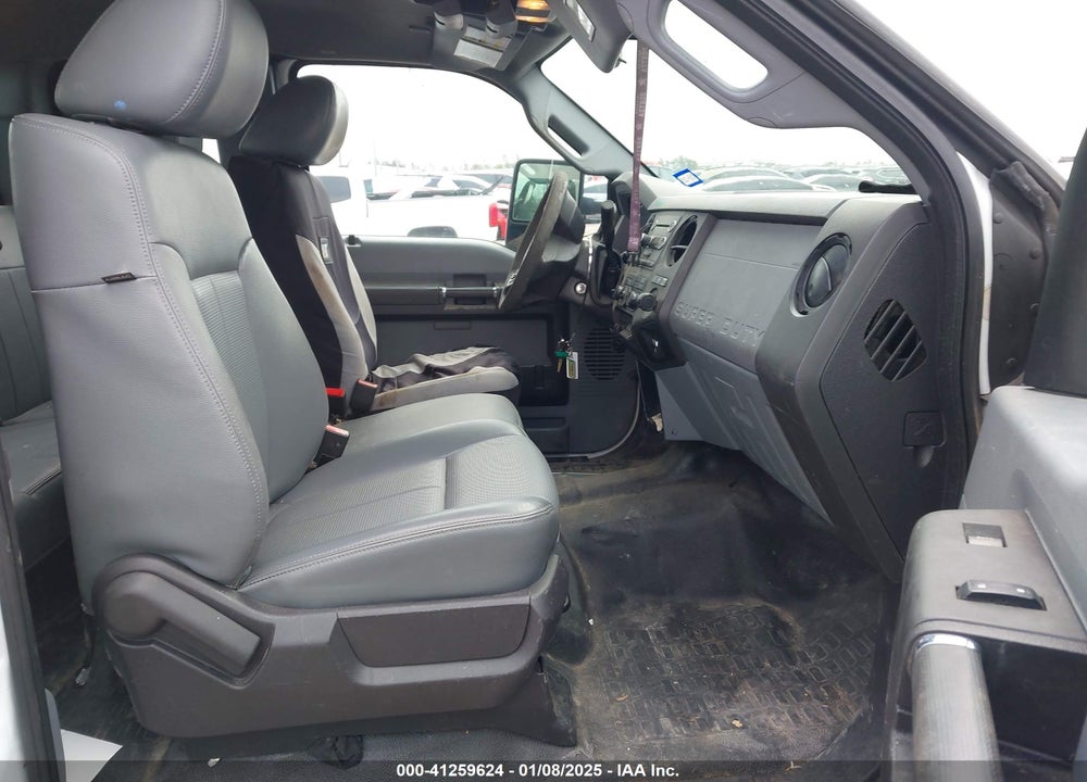 2015 FORD F-350 CHASSIS XL VIN: 1FD8X3E69FED71162