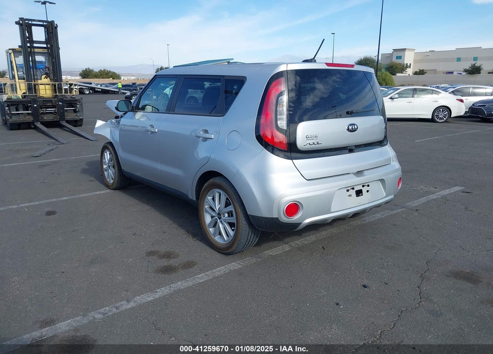2018 KIA SOUL VIN: KNDJP3A58J7600365