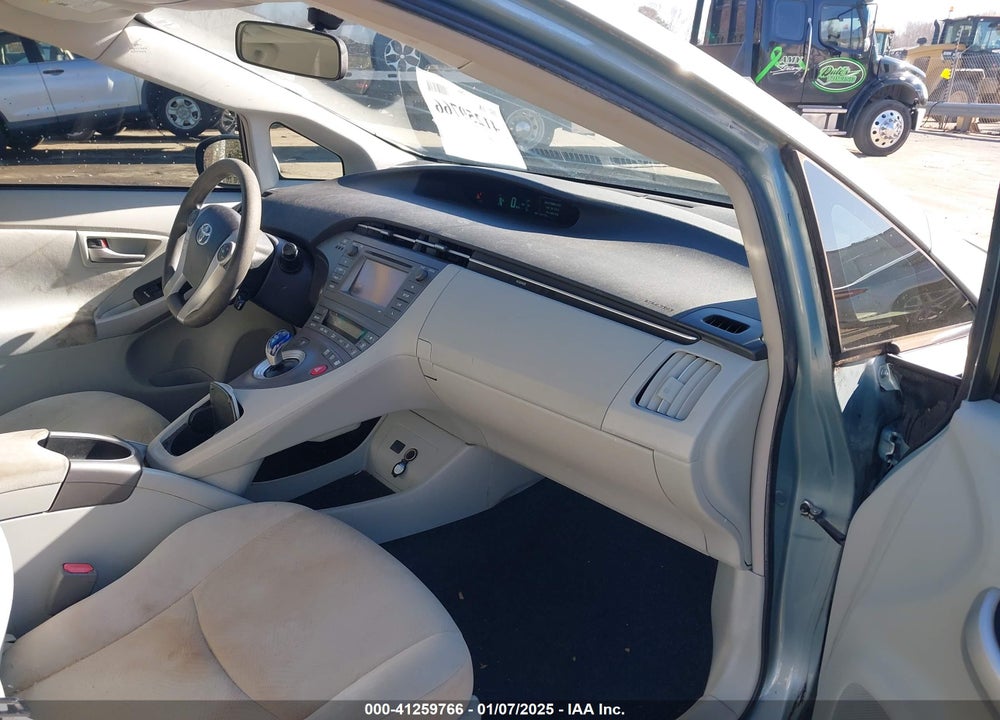 2014 TOYOTA PRIUS TWO VIN: JTDKN3DUXE1835324