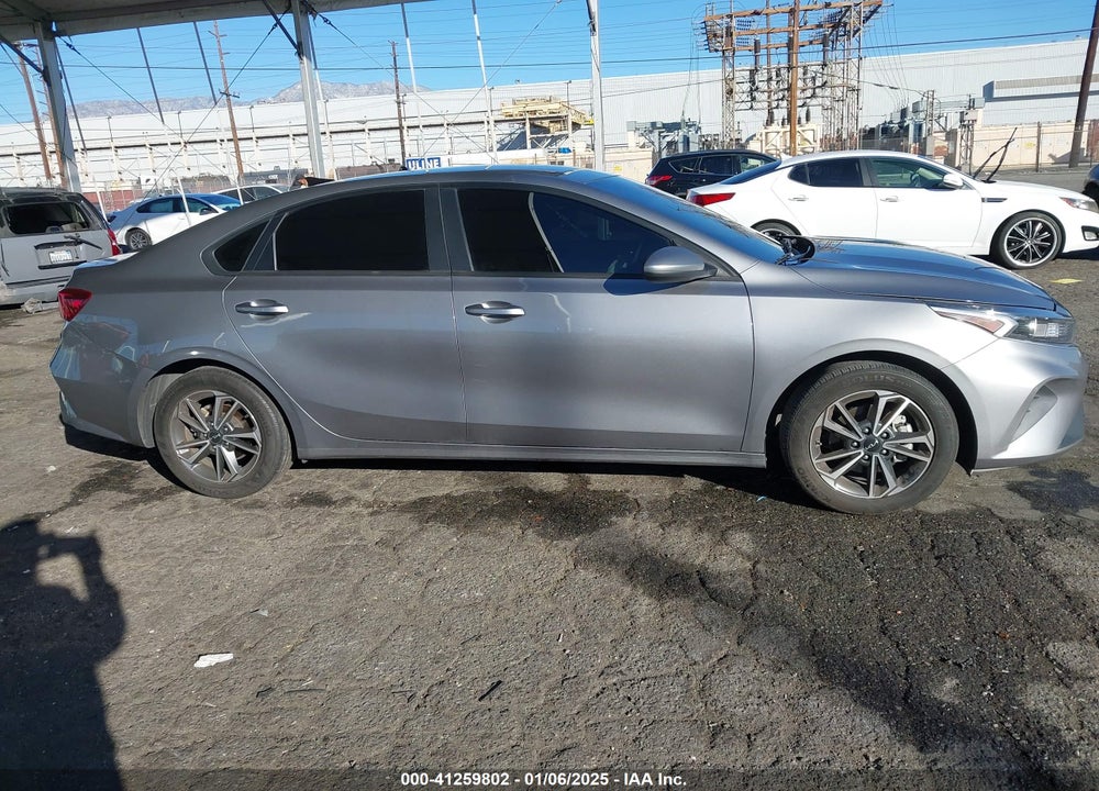 2023 KIA FORTE VIN: 3KPF24AD5PE556657