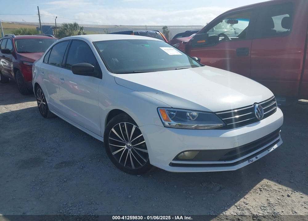 2015 VOLKSWAGEN JETTA 1.8T SPORT VIN: 3VWD17AJ4FM205094