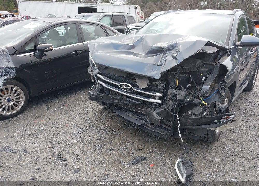 2018 HYUNDAI TUCSON SEL VIN: KM8J33A43JU690332