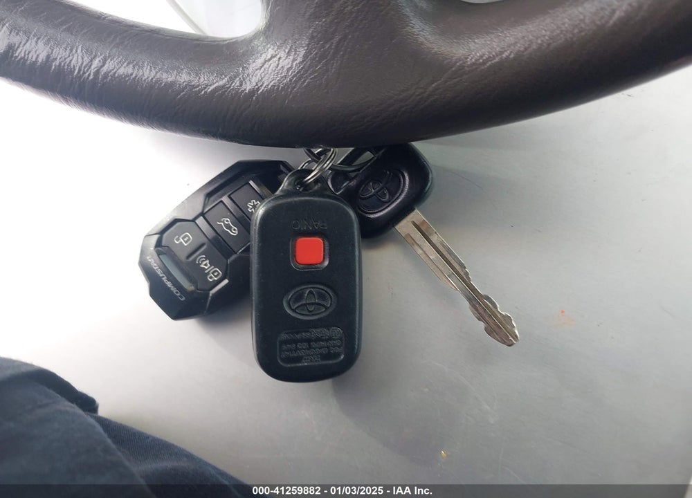 2002 TOYOTA CAMRY LE VIN: 4T1BE32K62U565502