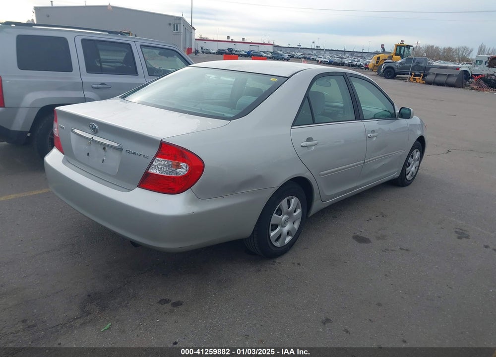 2002 TOYOTA CAMRY LE VIN: 4T1BE32K62U565502