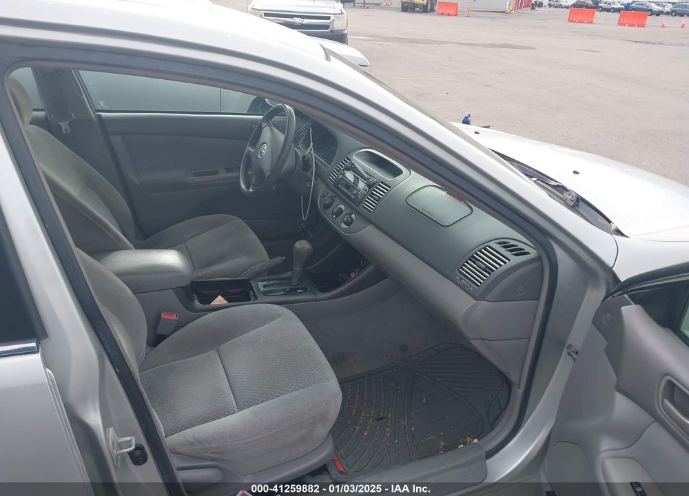 2002 TOYOTA CAMRY LE VIN: 4T1BE32K62U565502