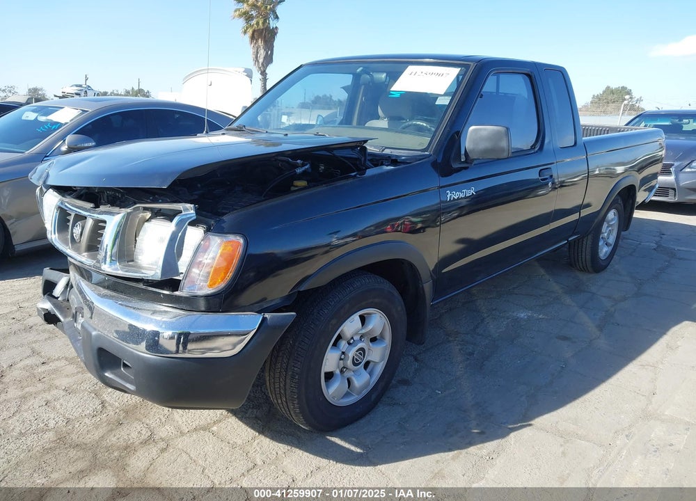 2000 NISSAN FRONTIER XE VIN: 1N6DD26S0YC317469