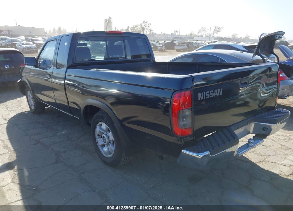 2000 NISSAN FRONTIER XE VIN: 1N6DD26S0YC317469