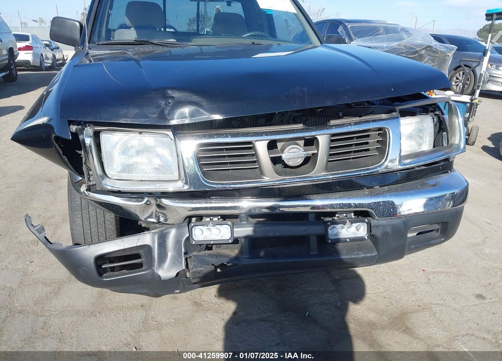 2000 NISSAN FRONTIER XE VIN: 1N6DD26S0YC317469
