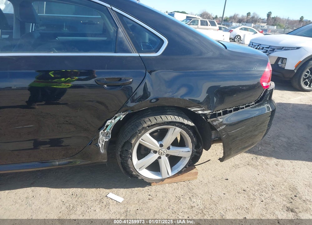 2013 VOLKSWAGEN PASSAT 2.5L SE VIN: 1VWBP7A31DC063695
