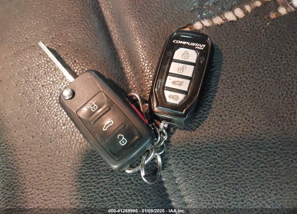 2011 VOLKSWAGEN JETTA 2.5L SE VIN: 3VWDZ7AJ3BM330011