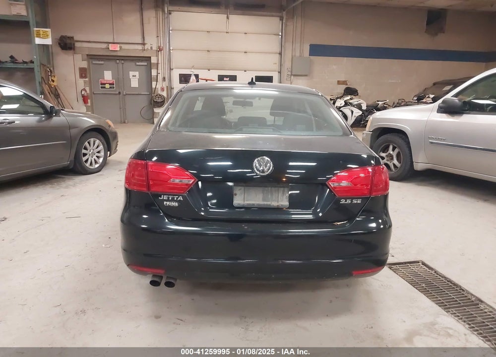 2011 VOLKSWAGEN JETTA 2.5L SE VIN: 3VWDZ7AJ3BM330011